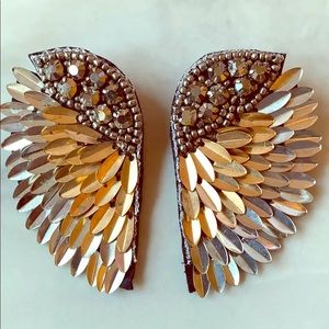 💥NEW💥STUNNING “Wing” Earrings